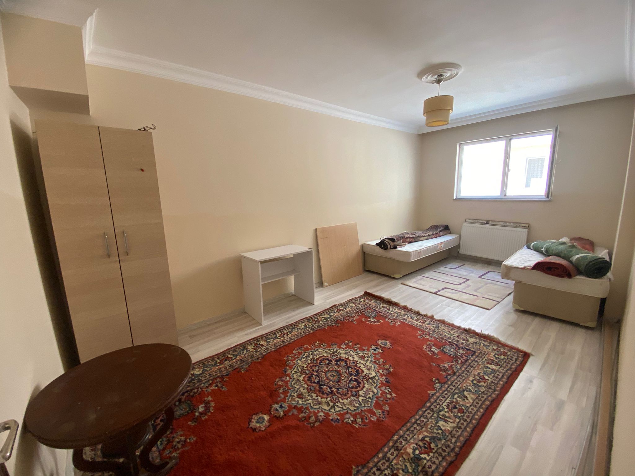 MANYAS EMLAKTAN 17 EYLÜL MAH. 3+1 120M2 GİRİŞ KAT SATILIK DAİRE
