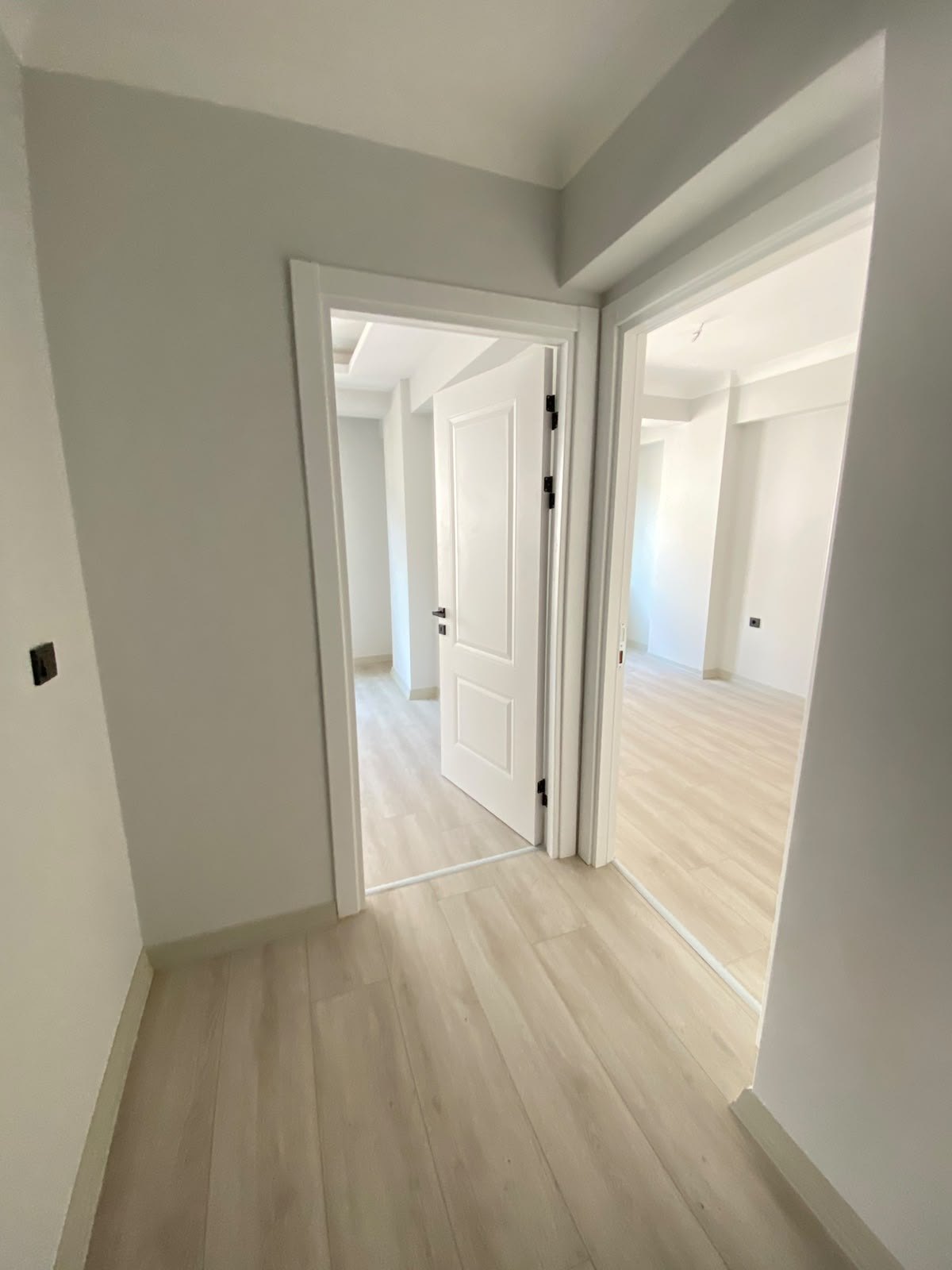 MANYAS EMLAKTAN ÇINARLI MAH 1+1 50M2 ARA KAT KİRALIK DAİRE