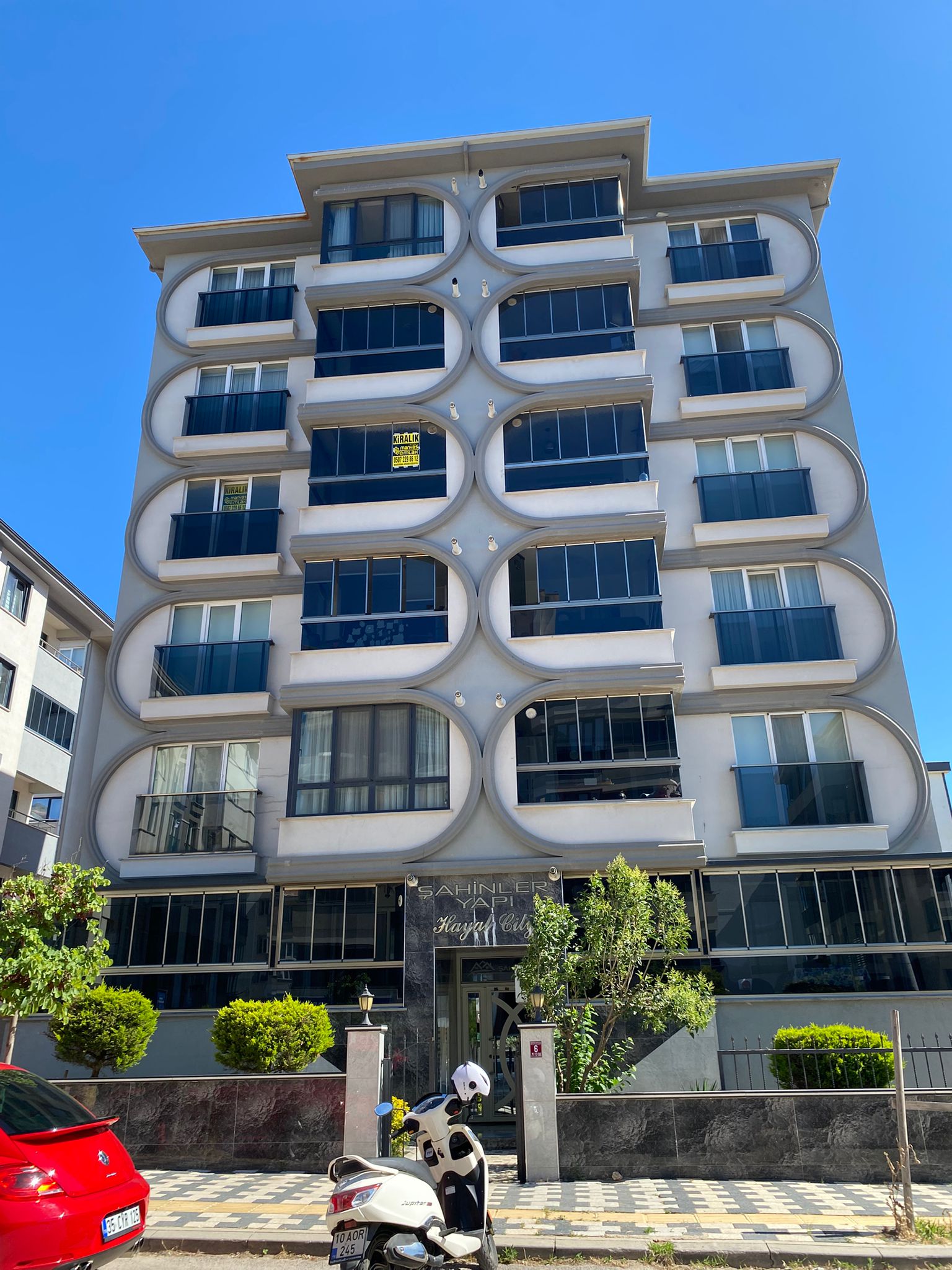 MANYAS EMLAKTAN PAŞAKENT MAH. 2+1 100M2 ARA KAT KİRALIK DAİRE