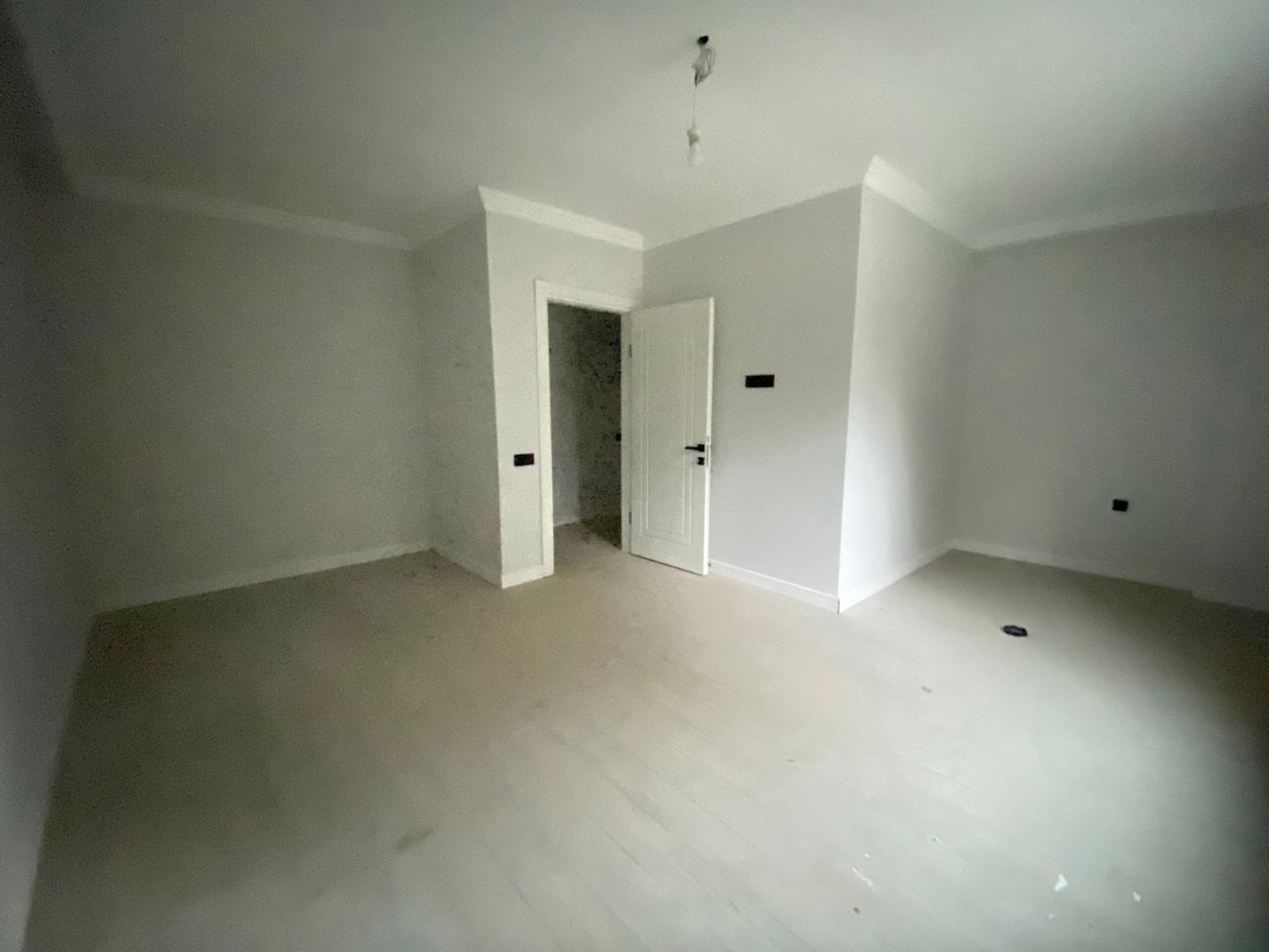 PAŞABAYIR MAHALLESİNDE 6+1 DUBLEKS DENİZ MANZARALI DAİRE