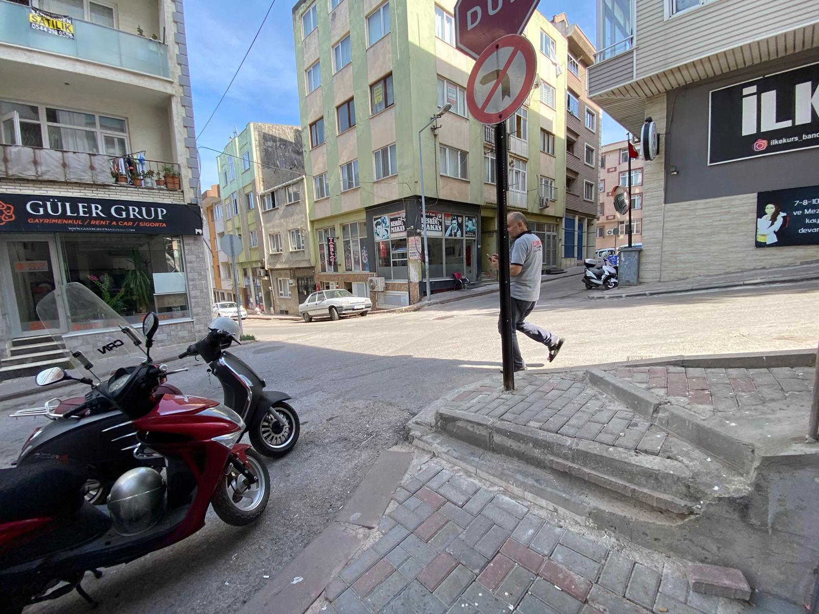 17 EYLÜL MAHALLENSİNDE 2 ADET KÖŞE DÜKKAN