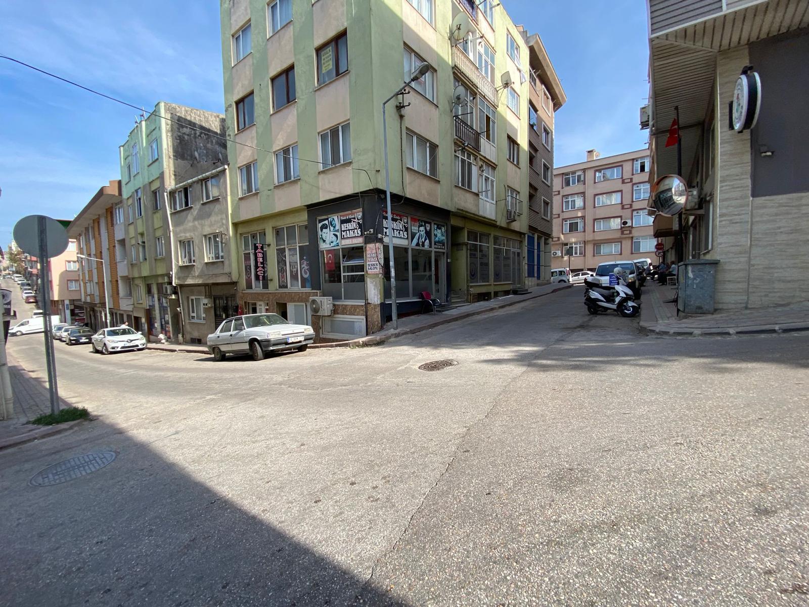17 EYLÜL MAHALLENSİNDE 2 ADET KÖŞE DÜKKAN