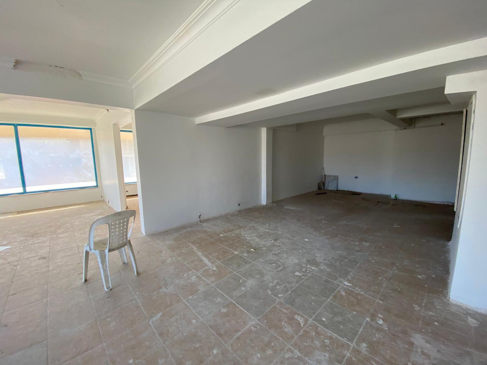 MANYAS EMLAKTAN LEVENT MAH. CADDE ÜZERİ 320M2 SATILIK DÜKKAN