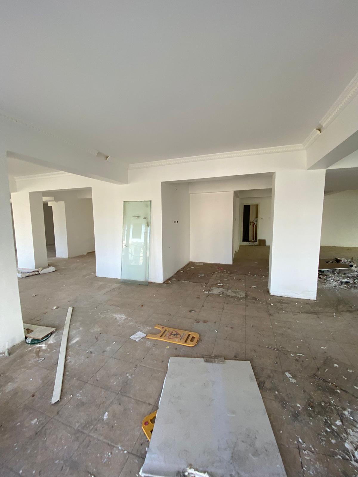 MANYAS EMLAKTAN LEVENT MAH. CADDE ÜZERİ 320M2 KİRALIK DÜKKAN