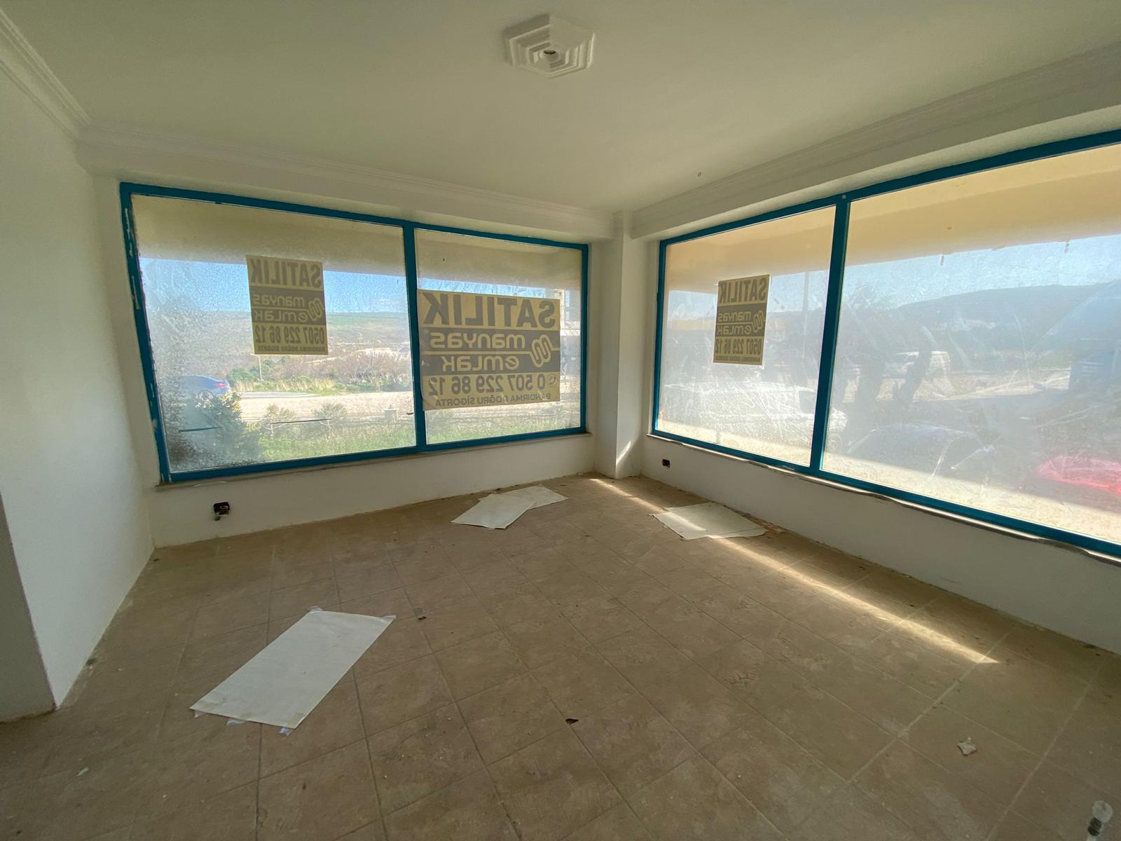 MANYAS EMLAKTAN LEVENT MAH. CADDE ÜZERİ 320M2 KİRALIK DÜKKAN