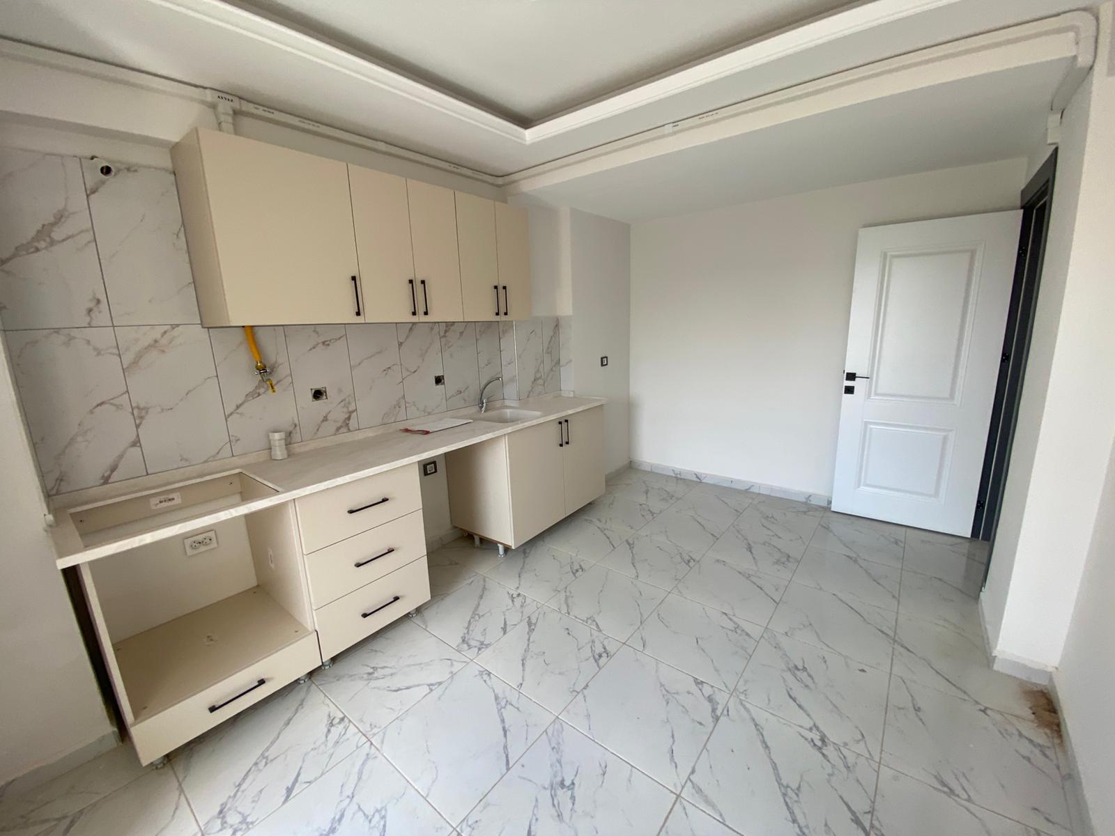 YENİ MAHALLE SATILIK 2+1 ARAKAT DAİRE