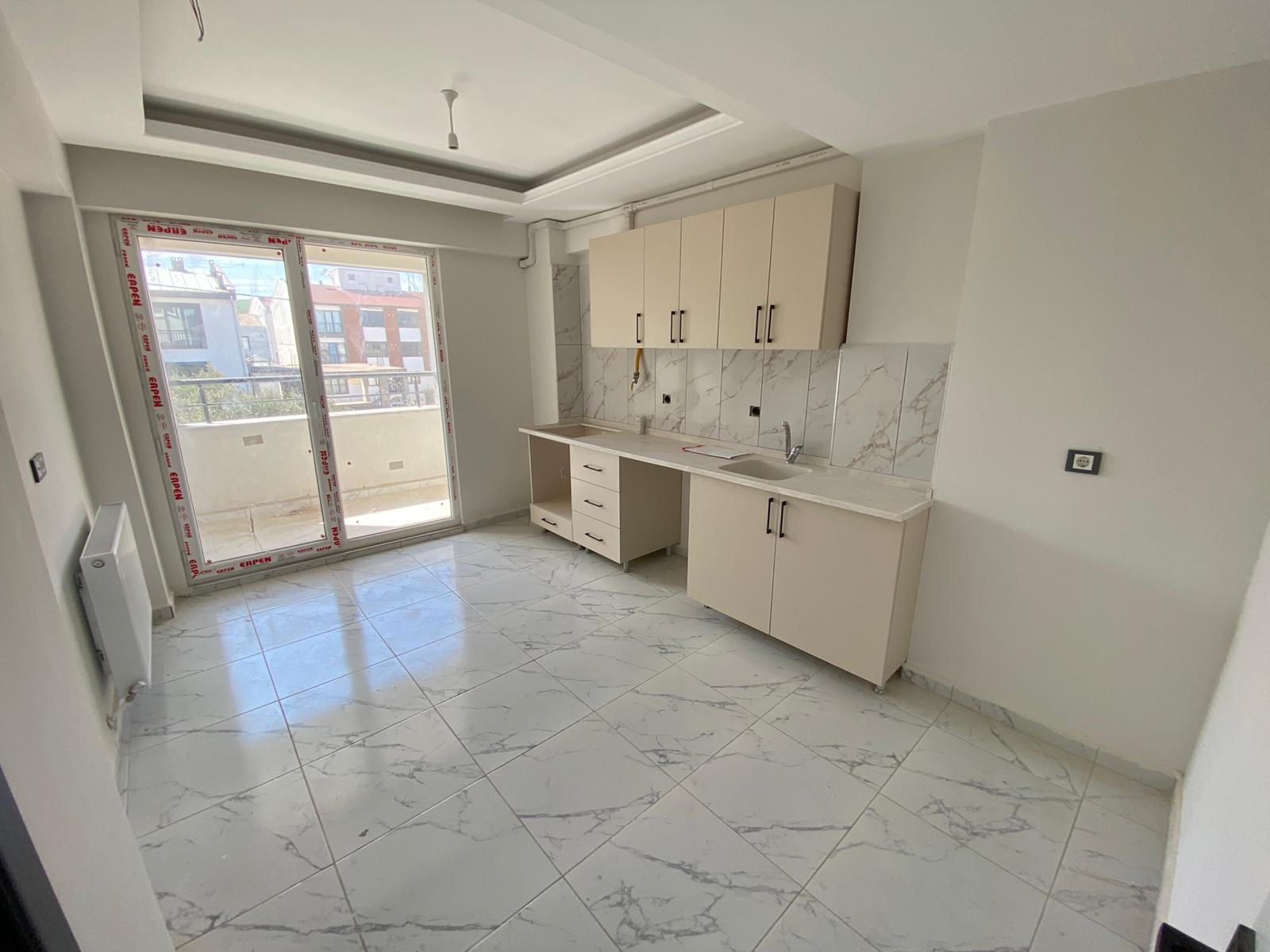 YENİ MAHALLE SATILIK 2+1 ARAKAT DAİRE
