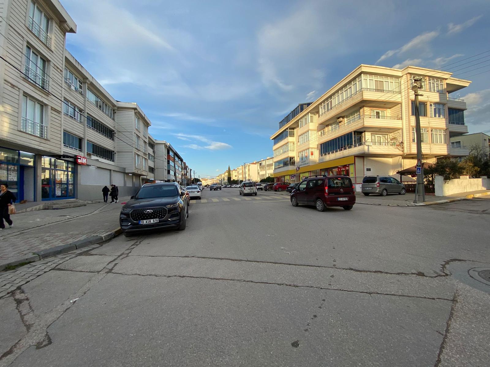 İHSANİYE KURTULUŞ CAD. KİRALIK 220 M2 DÜKKAN