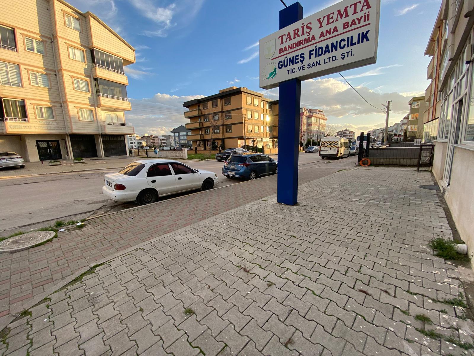 İHSANİYE KURTULUŞ CAD. KİRALIK 220 M2 DÜKKAN