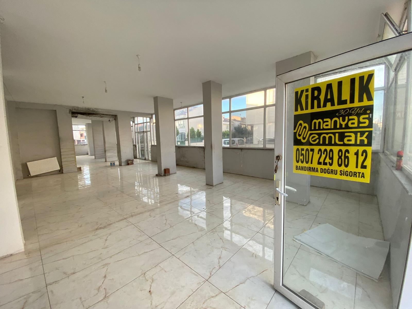 İHSANİYE KURTULUŞ CAD. KİRALIK 220 M2 DÜKKAN