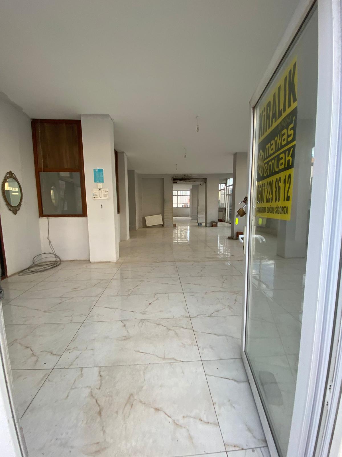 İHSANİYE KURTULUŞ CAD. KİRALIK 220 M2 DÜKKAN
