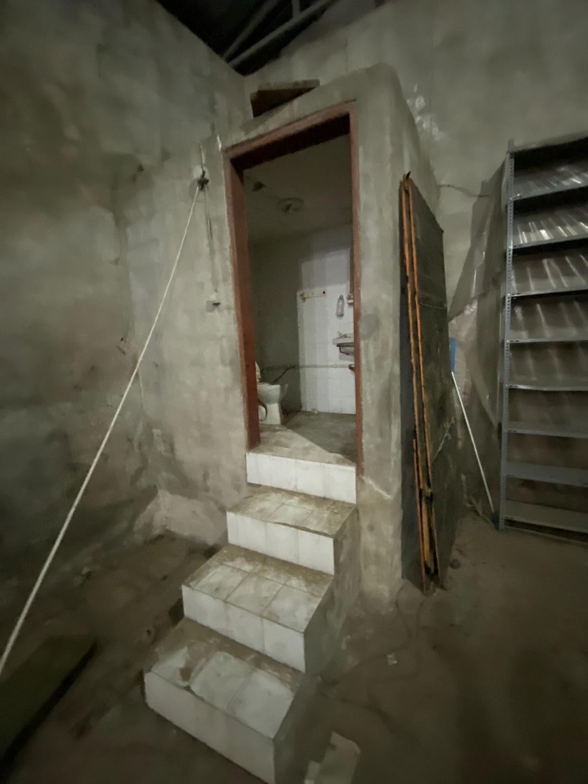MANYAS EMLAKTAN SUNULLAH MAH. TEK KAT GİRİŞ 250M2 KİRLIK DÜKKAN