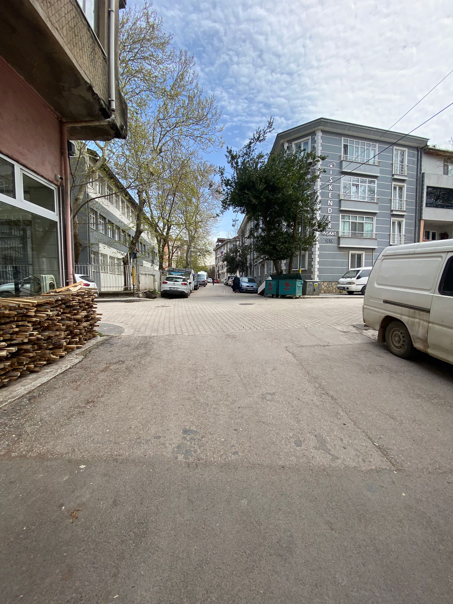 MANYAS EMLAKTAN İHSANİYE MAH. 2+1 AMERİKAN MUTFAK SATILIK DAİRE