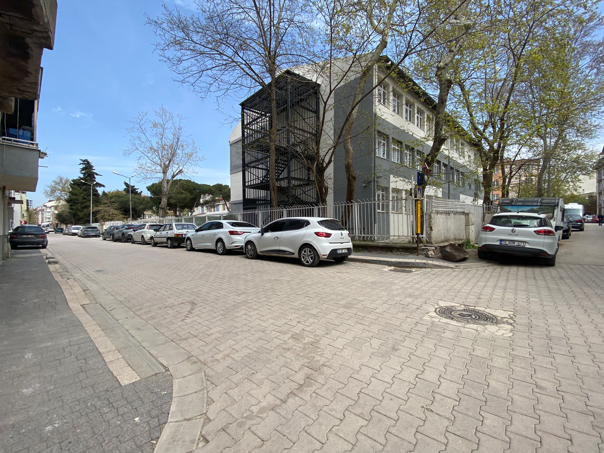 MANYAS EMLAKTAN İHSANİYE MAH. 2+1 AMERİKAN MUTFAK SATILIK DAİRE