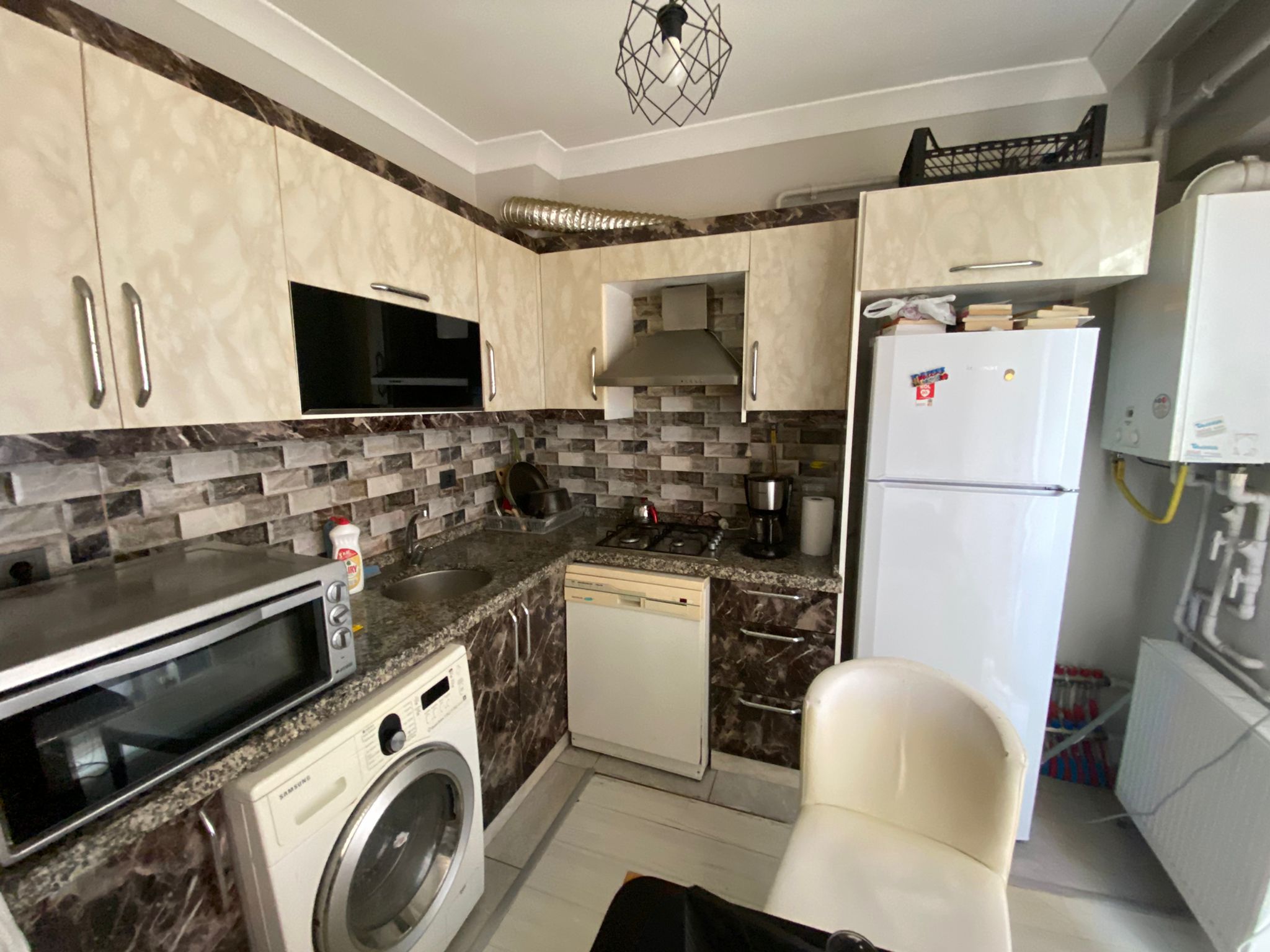 MANYAS EMLAKTAN İHSANİYE MAH. 2+1 AMERİKAN MUTFAK SATILIK DAİRE