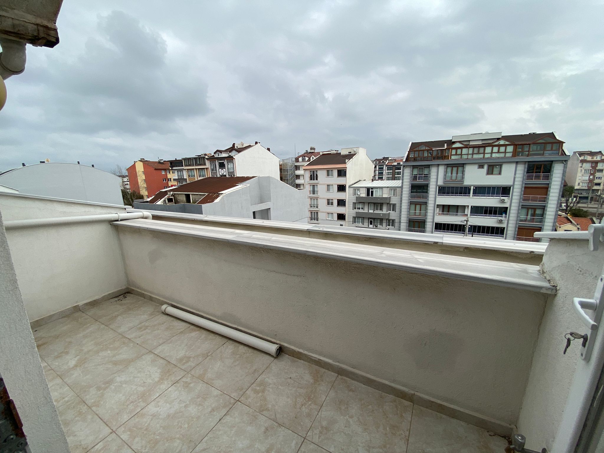 MANYAS EMLAKTAN 600EVLER MAH. 2+0 90M2 SATILIK DUBLEKS DAİRE