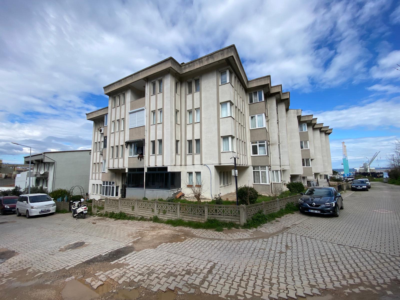 MANYAS EMLAKTAN PAŞABAYIRDA SİTE İÇİNDE 3+1 120M2 SATILIK DAİRE