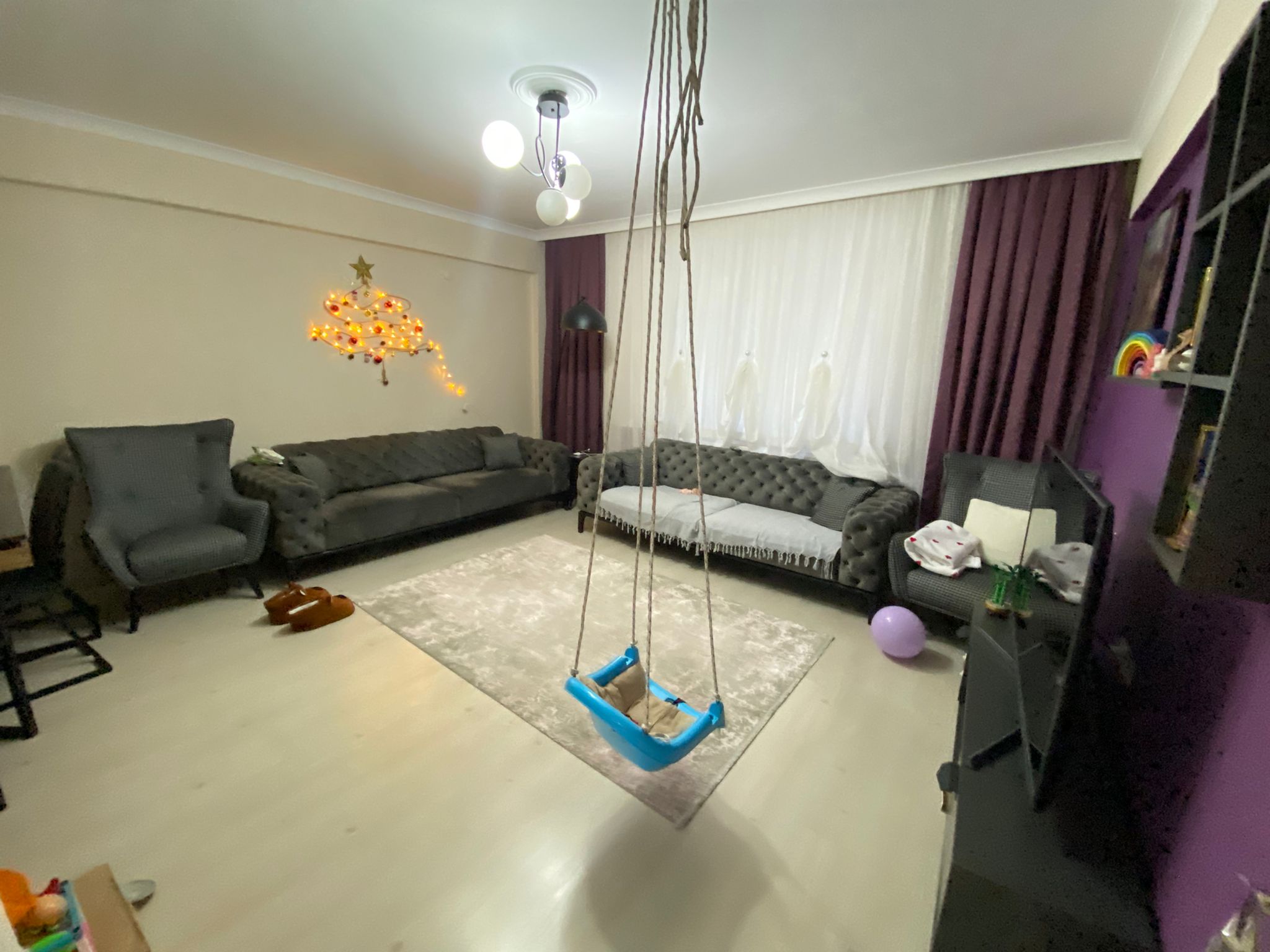 MANYAS EMLAKTAN SUNULLAH MAH.GENİŞ FERAH 2+1 100M2 SATILIK DAİRE