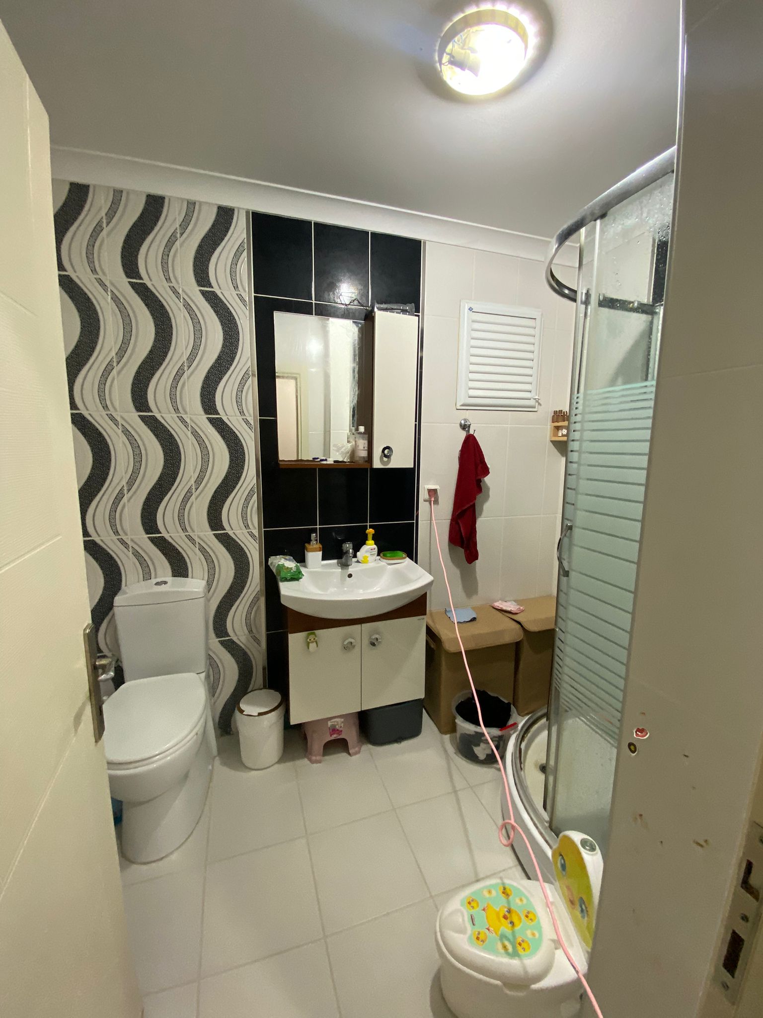 MANYAS EMLAKTAN SUNULLAH MAH.GENİŞ FERAH 2+1 100M2 SATILIK DAİRE