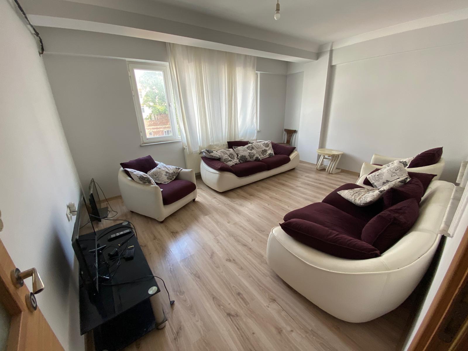 MANYAS EMLAKTAN 17 EYLÜL YATIRIMA UYGUN 2+0 EŞYALI SATILIK DAİRE