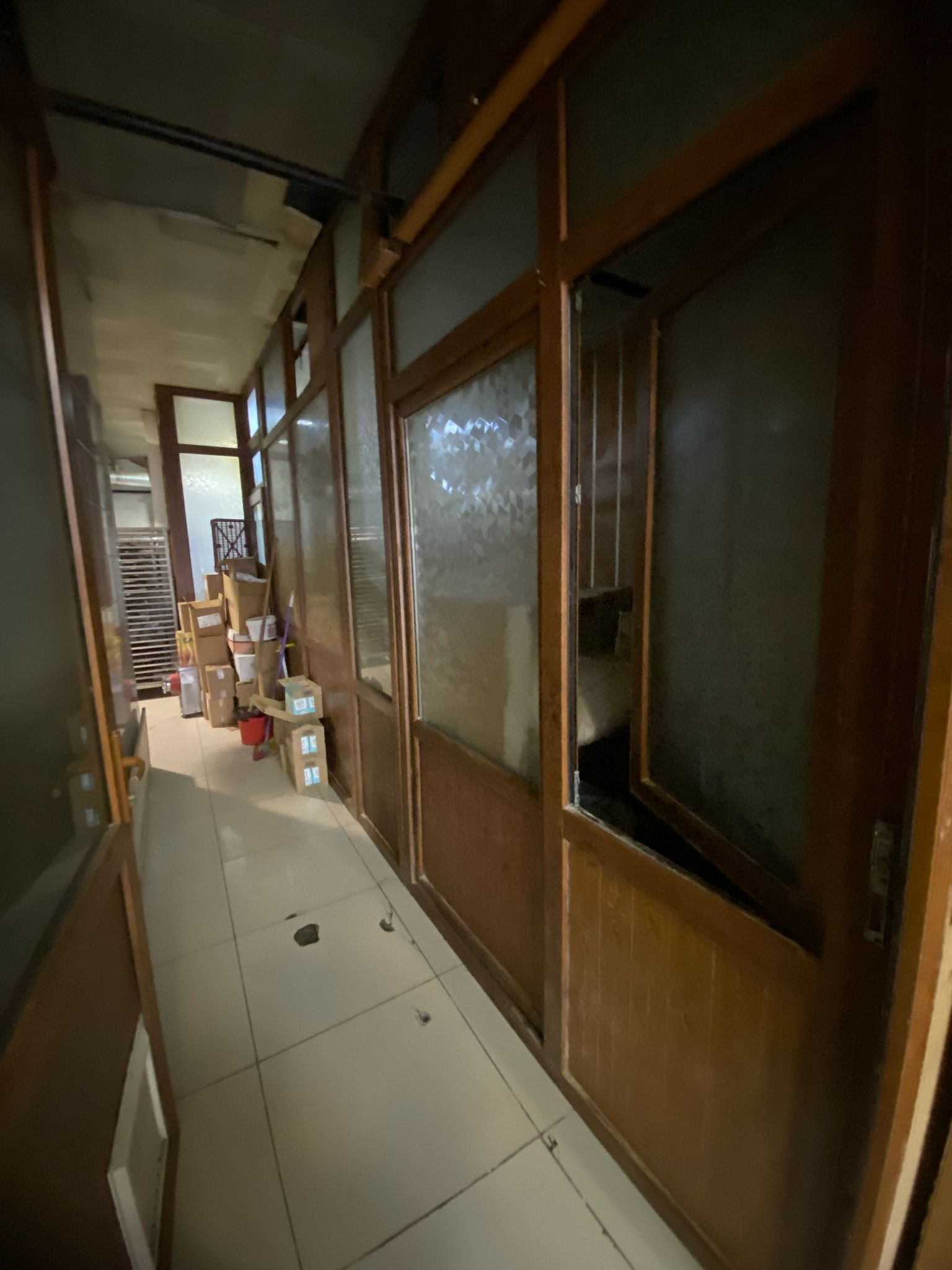 S1 MANYAS EMLAKTAN İHSANİYE MAH.CADDE ÜZERİ 250M2 SATILIK DÜKKAN