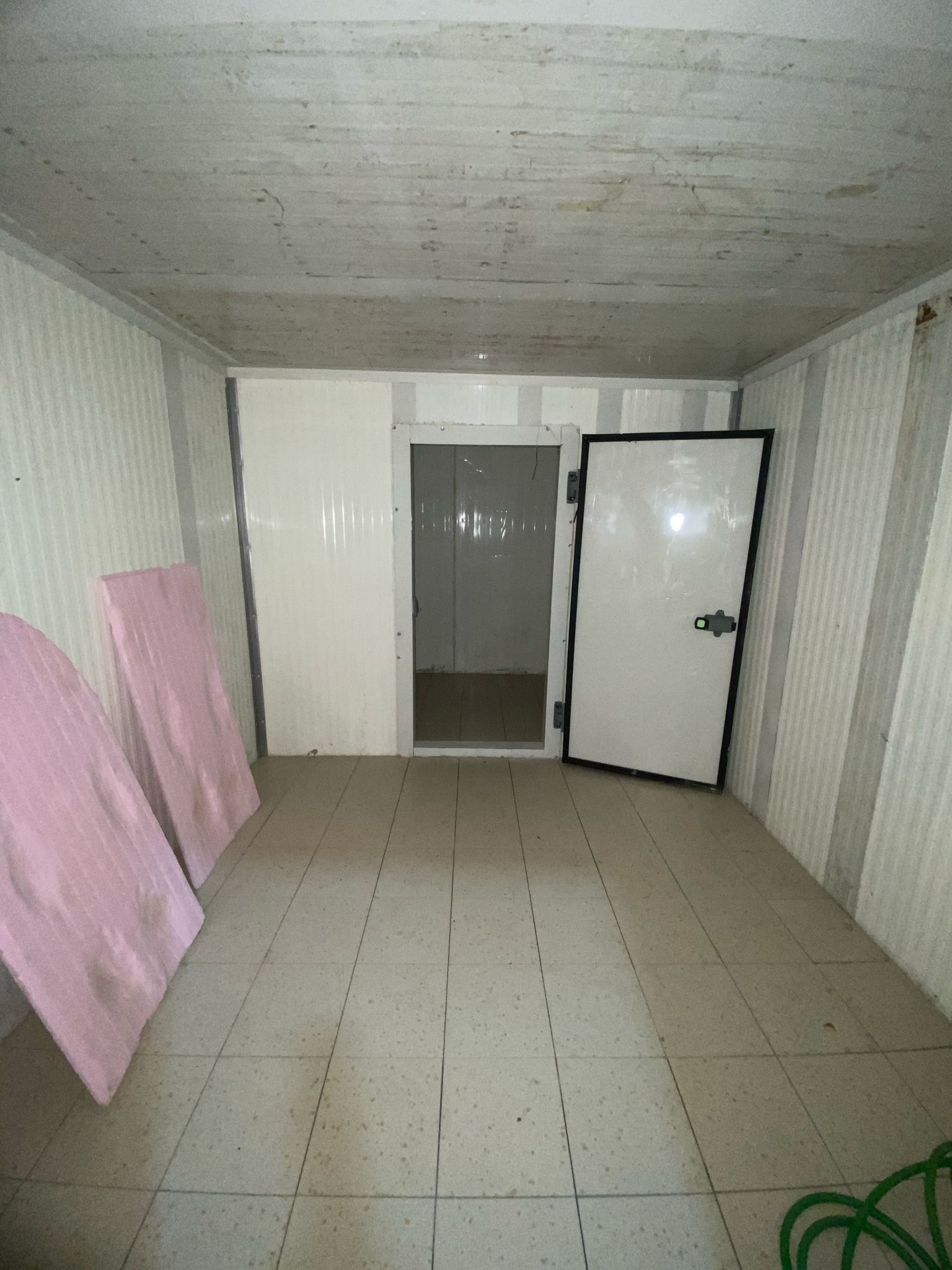 S1 MANYAS EMLAKTAN İHSANİYE MAH.CADDE ÜZERİ 250M2 SATILIK DÜKKAN
