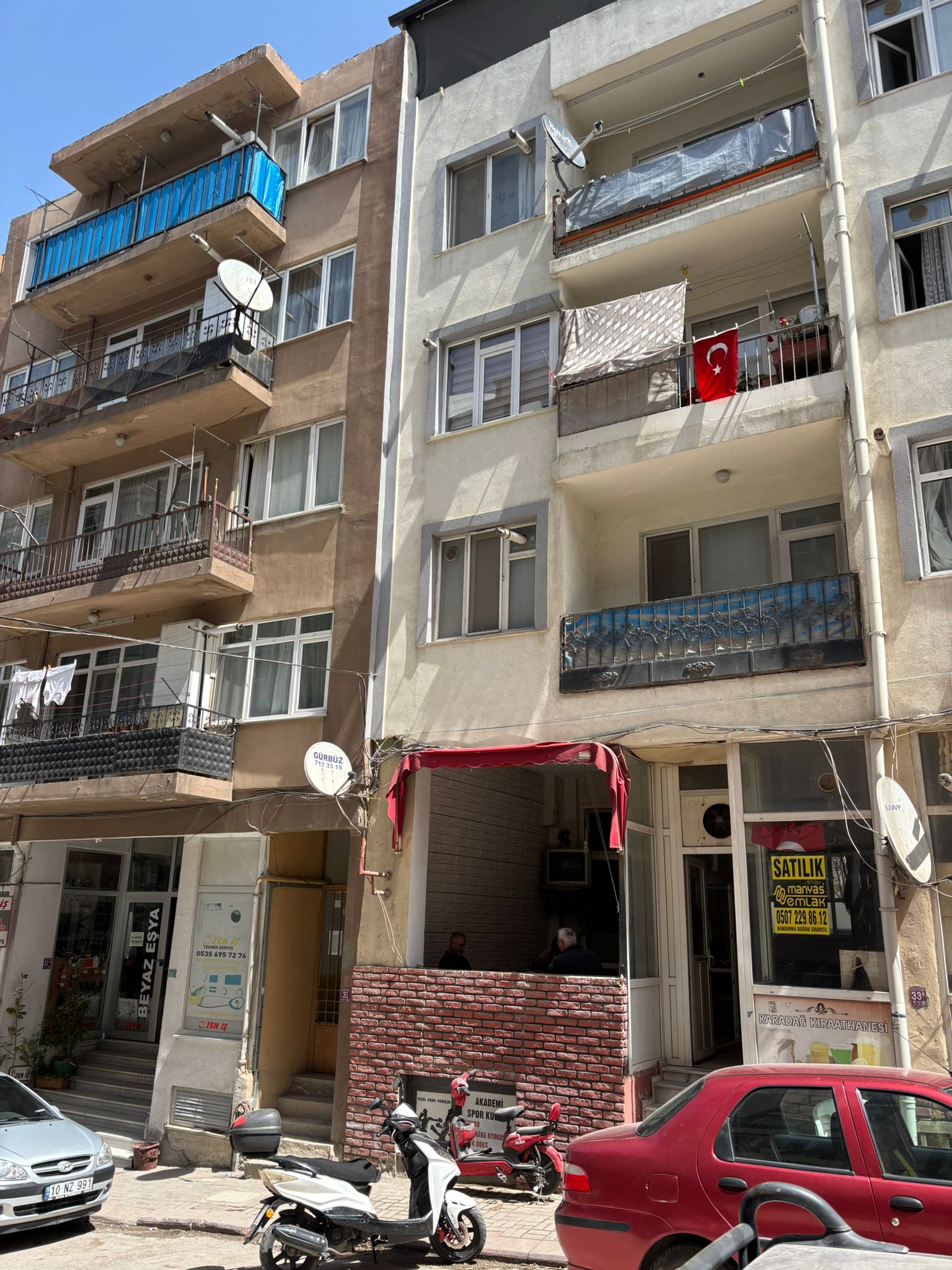 S3 MANYAS EMLAKTAN 17 EYLÜL MAH.120 M2 SATILIK KİRACILI DÜKKAN