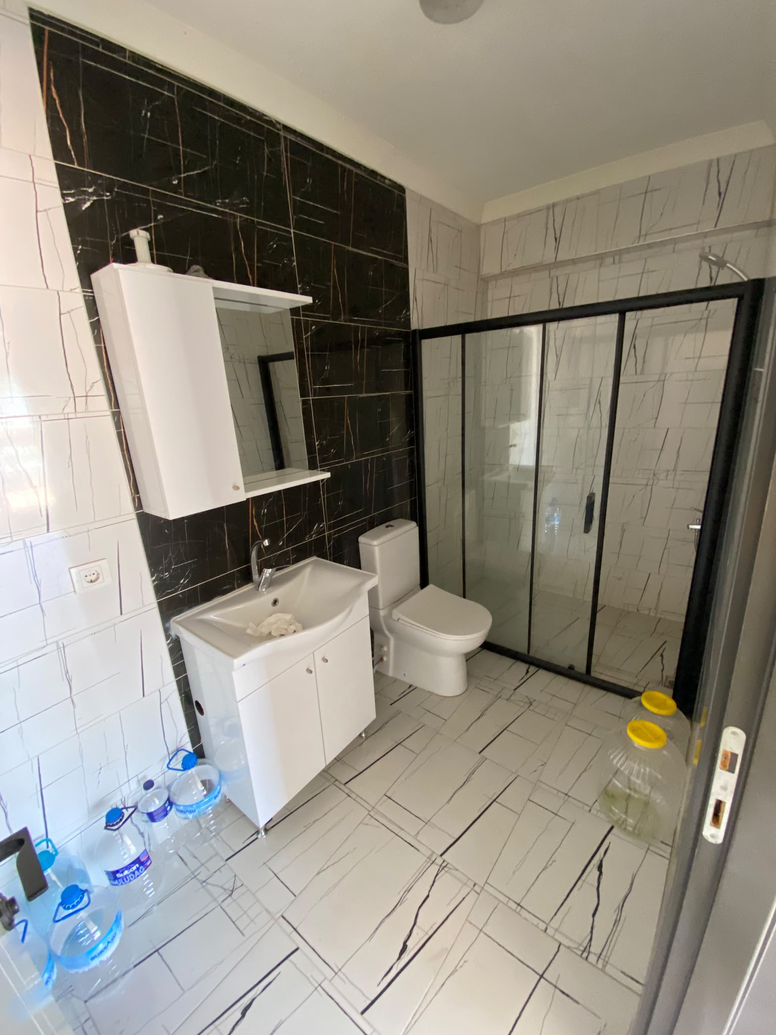 MANYAS EMLAKTAN 600 EVLER MAH. YÜKSEK GİRİŞ KİRALIK 1+1 DAİRE