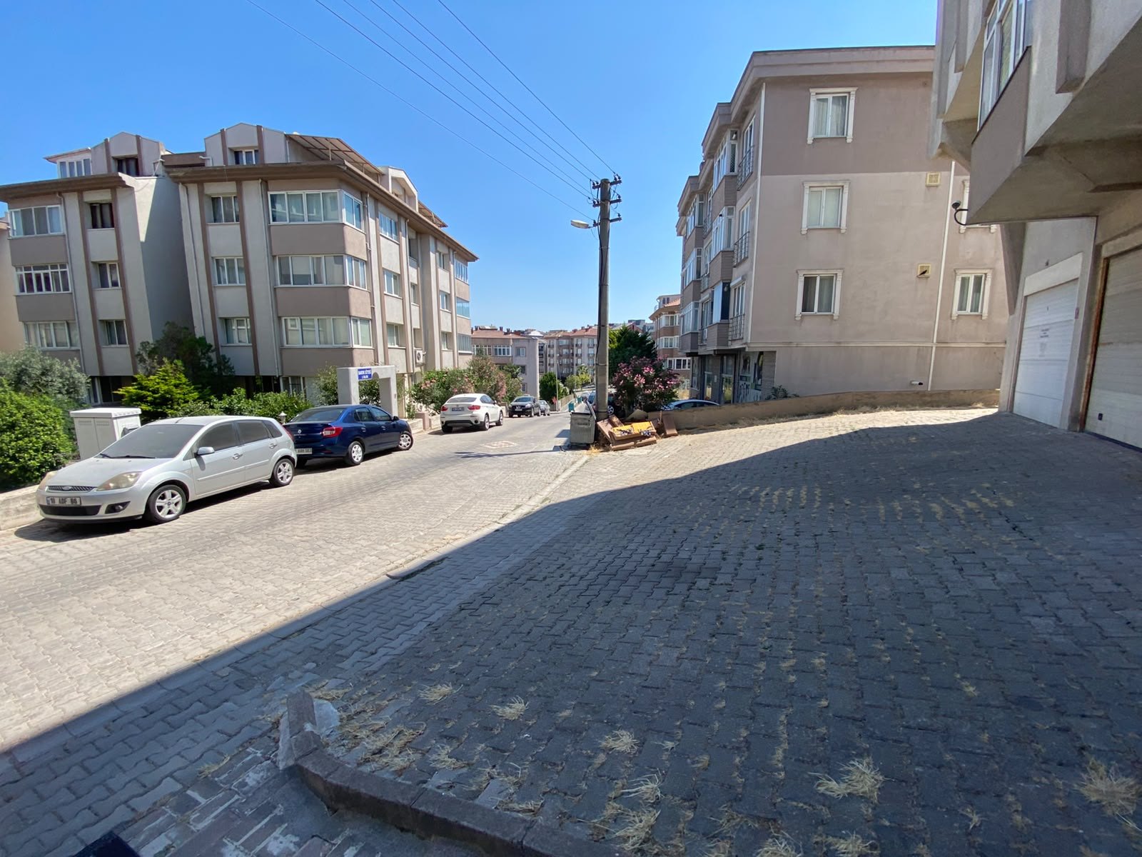 MANYAS EMLAKTAN PAŞAKENT MAH. 3+1 130M2 EŞYALI KİRALIK DAİRE