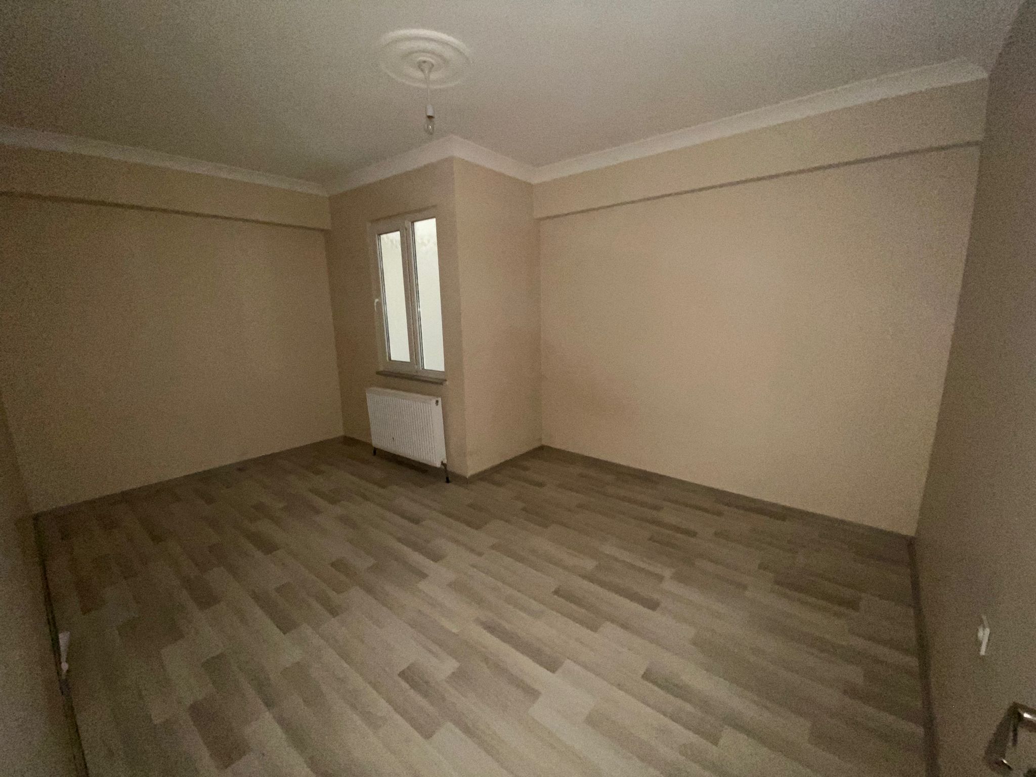 MANYAS EMLAKTAN ÇINARLI MAH. 3+1 130M2 ARA KAT SATILIK DAİRE